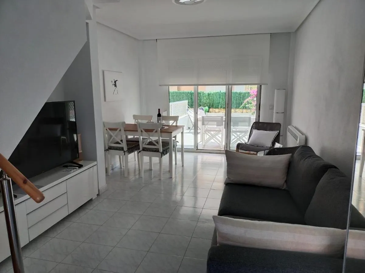 Duplex A 25 Metros De La Playa contacts
